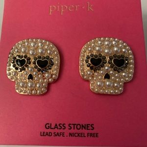 NWOT piper k earrings